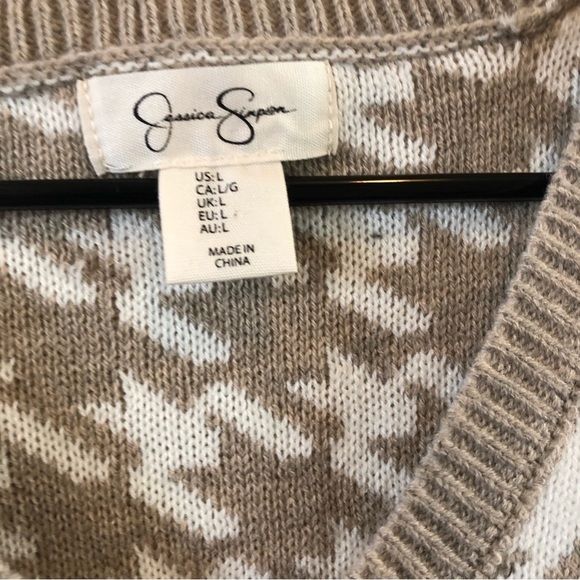 Jessica Simpson Sweater Vest size large - Picture 2 of 8